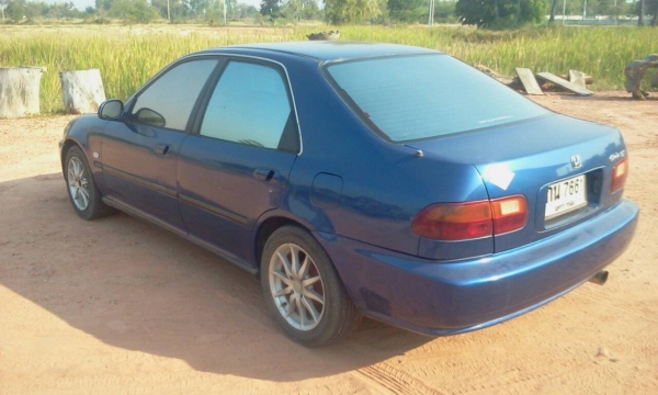 ขาย honda civic 4ประตู รถปี93 เครื่องหัวฉีดติดแก็สlpg  รถใช้งานทุกวัน (แถมแก็สเต็มถังฟรี !!)