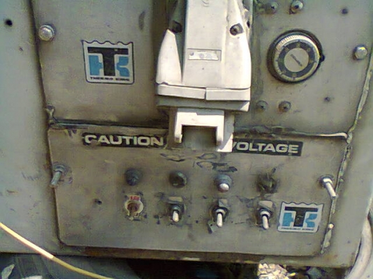 เครื่องทำความเย็นตู้เย็นรถ 6ล้อ-10ล้อ ใช้ได้ทั้ง2ระบบ(ไฟฟ้า-ดีเซล)