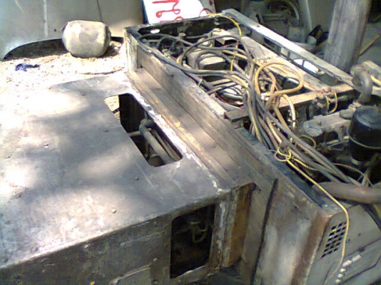 เครื่องทำความเย็นตู้เย็นรถ 6ล้อ-10ล้อ ใช้ได้ทั้ง2ระบบ(ไฟฟ้า-ดีเซล)