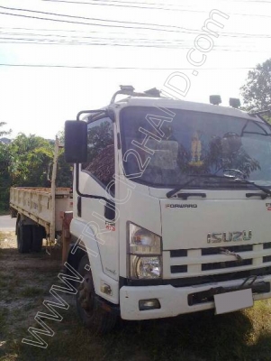 รถบรรทุก 6 ล้อติดเครน ยี่ห้อ ISUZU รุ่น FRR 210