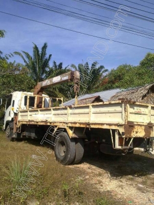 รถบรรทุก 6 ล้อติดเครน ยี่ห้อ ISUZU รุ่น FRR 210