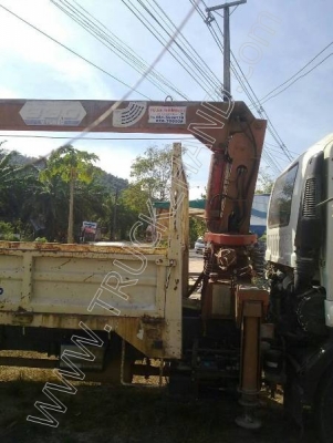 รถบรรทุก 6 ล้อติดเครน ยี่ห้อ ISUZU รุ่น FRR 210