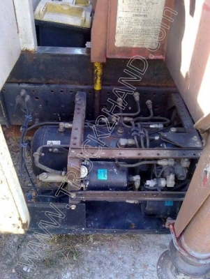 รถบรรทุก 6 ล้อติดเครน ยี่ห้อ ISUZU รุ่น FRR 210