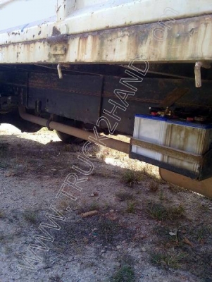 รถบรรทุก 6 ล้อติดเครน ยี่ห้อ ISUZU รุ่น FRR 210