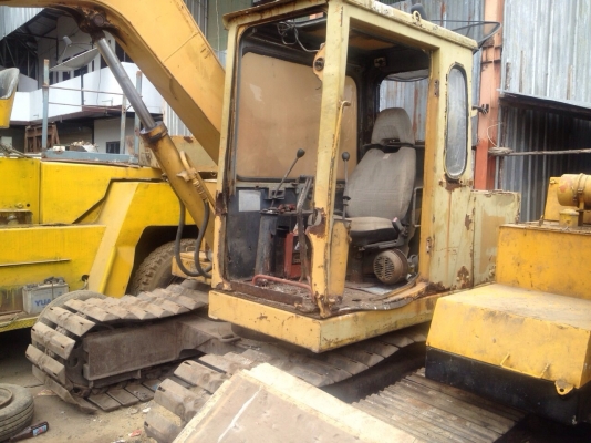 ขายด่วน รถ 60 มียี่ห้อ Kobe 1 คัน Mitsubishi 1 คัน สภาพรถพร้อมใช้งานครับ