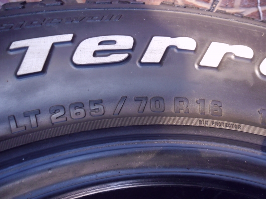 ขายคู่หล่อ พ.ศ.นี้ te37สีดำ+bf 265/70/16 ปี 10 ขายคู่หล่อ พ.ศ.นี้ te37สีดำ+bf 265/70/16 ปี 10