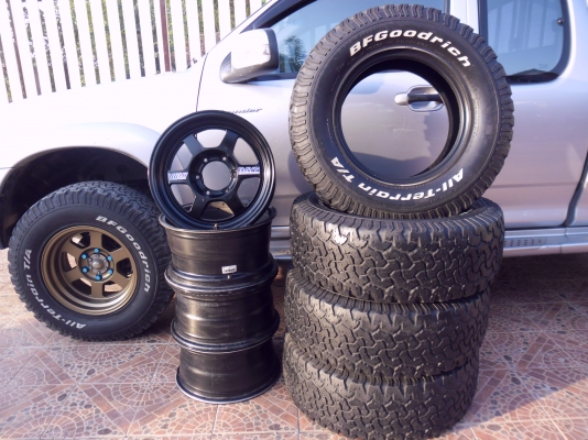 ขายคู่หล่อ พ.ศ.นี้  te37สีดำ+bf 265/70/16 ปี 10