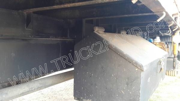 รถบรรทุก 6 ล้อ ติดเครน ยี่ห้อ HINO