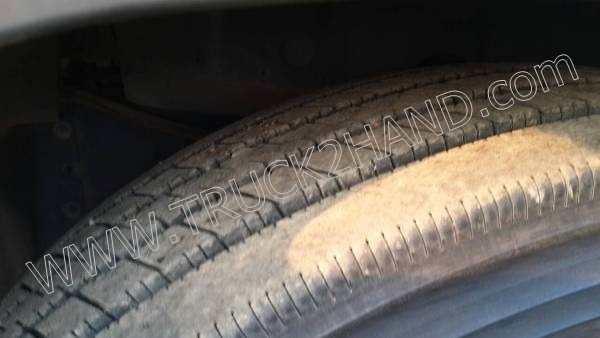 รถบรรทุก 6 ล้อ ติดเครน ยี่ห้อ HINO