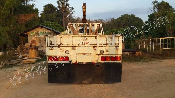 รถบรรทุก 6 ล้อ ติดเครน ยี่ห้อ HINO