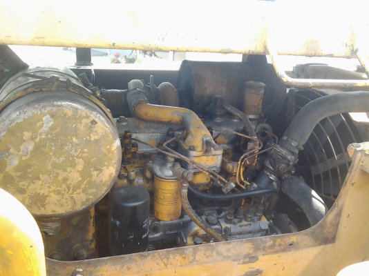 ขายแม็กโครKOMATSU   PC -100ตัวเดินเดิมเครื้องปั่มเดิม รถสวยพร้อมใช้