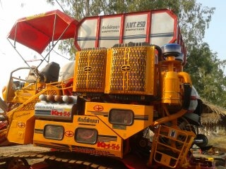 ศักดิ์พัฒนา KM49 โซ่d2 เครื่องอีซูซุ6D17 210เทอร์โบ ตัวเดิน12 ปั้ม23 เจ้าของขายเองครับ 088-7243147