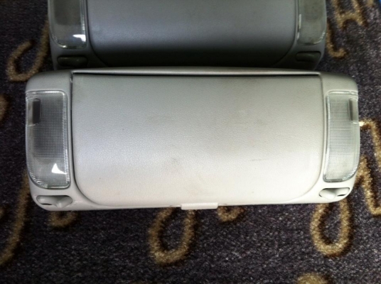 @กล่องเก็บแว่นและไฟหน้าเก๋ง ใส่ได้ทุกรุ่น ราคาเซียงกง สนใจติดต่อสอบถามได้ที่ 089-173-8889