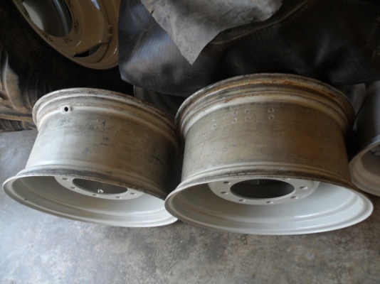 ขายแล้ว ขอบคุณผู้ช่วยภาคภูมิ "อช.หาดนวกร จ.ประจวบฯ มารับกะทะล้อ รุ่น7810 คาราโร่ ใส่รถไถลากเรือของ อช.หาดนวกร