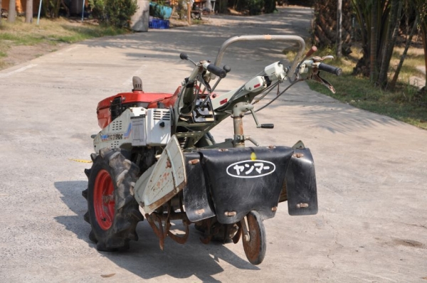 ขายรถไถ yanmar YC750สตาร์ทไฟฟ้า นำเข้าจากญี่ปุ่นยังไม่เคยใช้ในไทย35,000บาทเท่านั้น!!