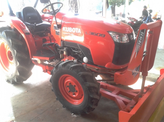 ขายรถไถคูโบต้า KUBOTA L 3608 (4WD) พร้อมใบมีดคานล่าง ขายรถไถคูโบต้า KUBOTA L 3608 (4WD) พร้อมใบมีดคานล่าง
