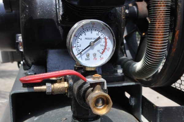 ขายปั้มลม3สูบ ใหม่ๆ เปิดตู้ติดมา(ไต้หวัน) คุณภาพส่งออก ยังไม่เคยใช้งานในไทย19,500เท่านั้น!!