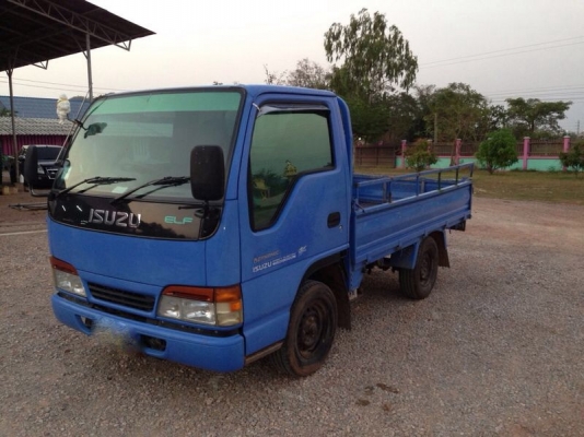 รถอีซูซุ 4 ล้อ ( ไม่ดั้ม ) 100  แรงม้า.   สนใจติดต่อ 081 - 6079515