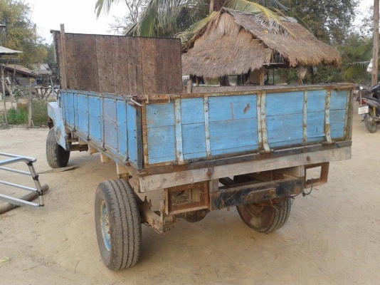 รถอีแต๋นมีแต่โครง เกียร์ ช่วงล่างดี คันซีหน้า 4 ล้อยางดี สนใจโทรมานะครับ