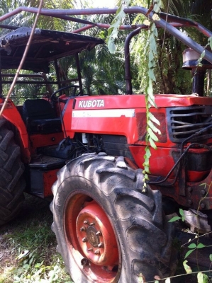 รถไถ KUBOTA  M - 9000.  สนใจติดต่อ 081 - 6079515