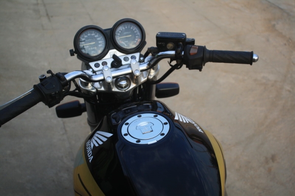 __CB400 ทะเบียนแท้โอนขนส่ง ท่อสูตร WR'S $ 105,000__