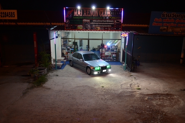 ไฟซีนอนรับติดตั้งอุปกรณ์รถยนต์