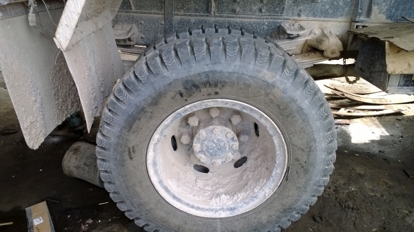 KR300และKL300 6ล้อดั้ม เฟืองท้ายฟูโซ่... สภาพดีทั้งคู่เลือกได้ ราคาต่างกันนิดเดียว เครื่องHO7CและEH700...