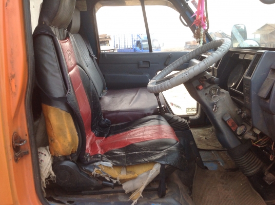 ISUZU. NKRเครื่อง110แรงม้าเครื่องดี ISUZU. NKRเครื่อง110แรงม้าเครื่องดี