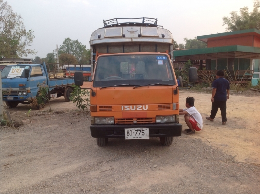 ISUZU. NKRเครื่อง110แรงม้าเครื่องดี