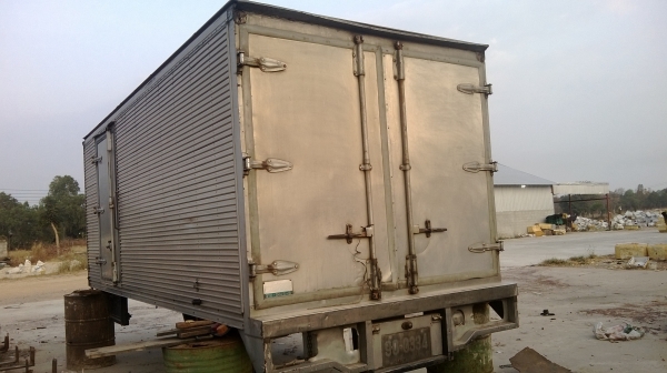 ขายด่วนตู้ สภาพดีพร้อมใช้ ยาว5.5เมตร ปกติใส่ HINO FC พื้นแสตนเลส สวยๆๆครับ