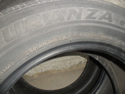 ยาง BRIDGESTONE 215/60R16 ปี11 สวยๆ 4 เส้น ราคา 2200 บาท