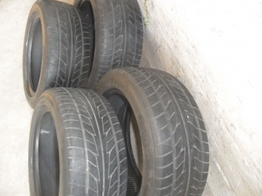 ยาง NITTO 195/50R15 สวยๆ 4 เส้น ราคา 1700 บาท