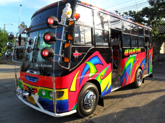 ต้องการรถมินิบัสพัดลมเข้าร่วมวิ่งงานจำนวน 1 คัน