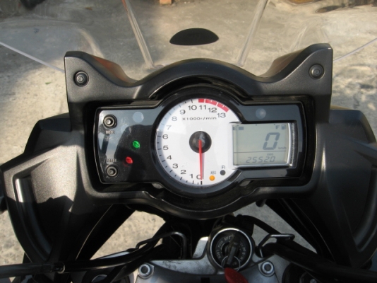 ขาย kawasaki versys 650 ปี 2011 ของแต่งเต็มทะเบียนพร้อมโอน