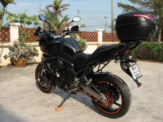 ขาย kawasaki versys 650 ปี 2011 ของแต่งเต็มทะเบียนพร้อมโอน