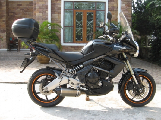 ขาย kawasaki versys 650 ปี 2011 ของแต่งเต็มทะเบียนพร้อมโอน
