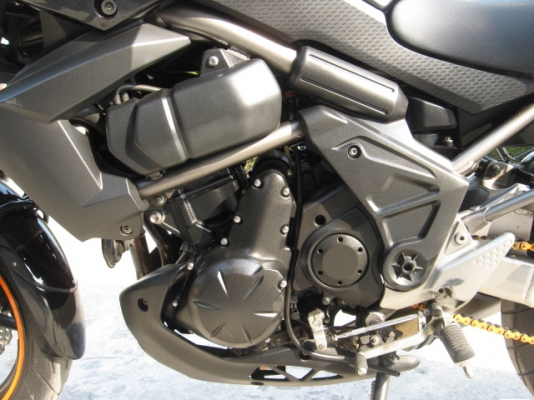 ขาย kawasaki versys 650 ปี 2011 ของแต่งเต็มทะเบียนพร้อมโอน