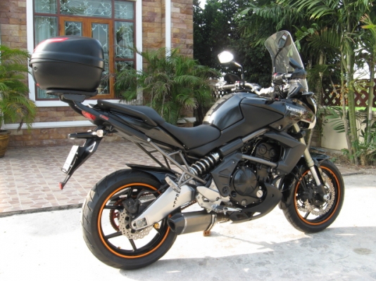 ขาย kawasaki versys 650 ปี 2011 ของแต่งเต็มทะเบียนพร้อมโอน