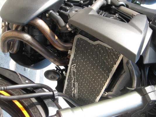 ขาย kawasaki versys 650 ปี 2011 ของแต่งเต็มทะเบียนพร้อมโอน