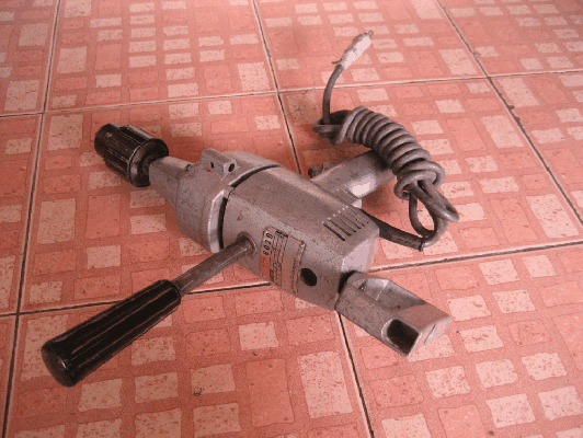 ขายสว่านรอบช้า Makita 6020 540W  620/min.