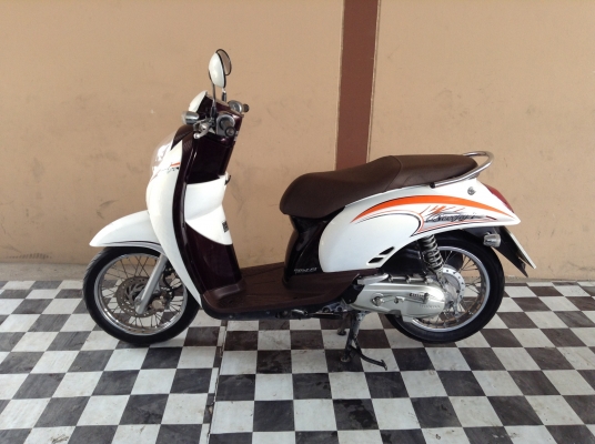 ขาย!!!ฮอนด้าสกู๊ปปี้ไอ ปี55 รถเครื่องดีคับ มีเล่มทะเบียนครบ ภาษีไม่หมด