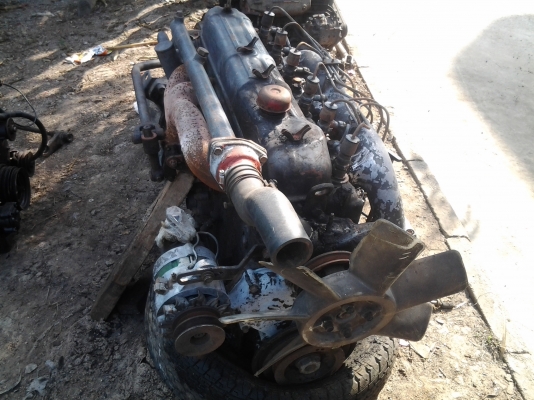 ขายเครื่องฮีโน่ DQ100 6 สูป 110 แรงม้า อยู่ในรถ KM 540 ขายพร้อมเกียร์ เครื่องแน่น ขาย 38,000 บาท