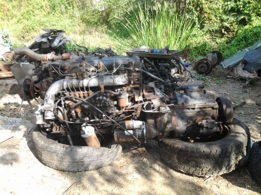 ขายเครื่องฮีโน่ DQ100 6 สูป 110 แรงม้า อยู่ในรถ KM 540 ขายพร้อมเกียร์ เครื่องแน่น ขาย 38,000 บาท