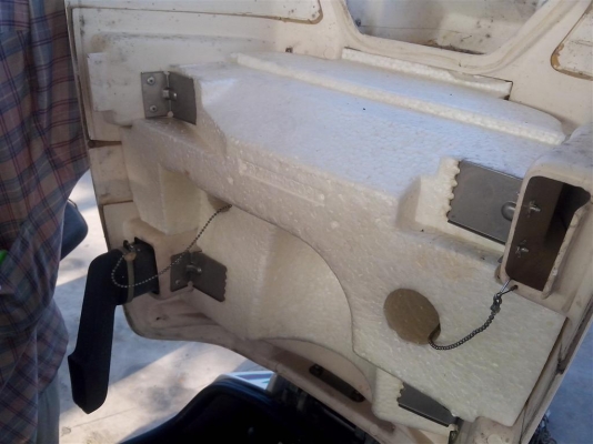 ขาย เรือเจ็ตสกี X 2 สภาพตามรูปเก่าญี่ปุ่น เล่นน้อยครับ พร้อมเทลเล่อร์