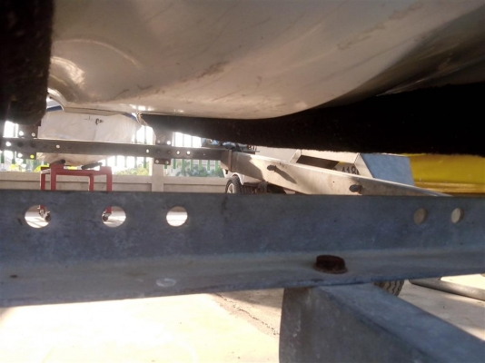 ขาย เรือเจ็ตสกี X 2 สภาพตามรูปเก่าญี่ปุ่น เล่นน้อยครับ พร้อมเทลเล่อร์