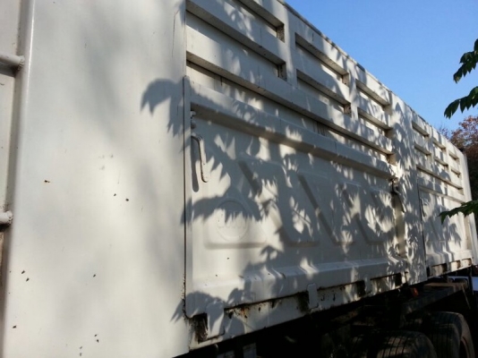 รถอีซูซุ 12 ล้อดั้ม FXZ 270 แรงม้า. ปี 51  ( ขายแม่ , ลุก )  สนใจติดต่อ 081 - 6079515