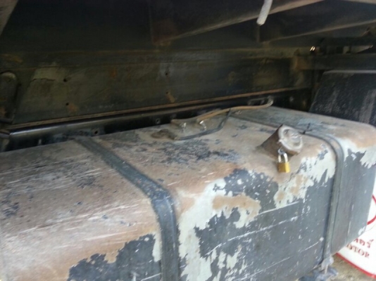 รถอีซูซุ 12 ล้อดั้ม FXZ 270 แรงม้า. ปี 51  ( ขายแม่ , ลุก )  สนใจติดต่อ 081 - 6079515