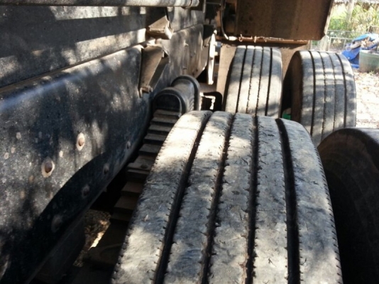 รถอีซูซุ 12 ล้อดั้ม FXZ 270 แรงม้า. ปี 51  ( ขายแม่ , ลุก )  สนใจติดต่อ 081 - 6079515