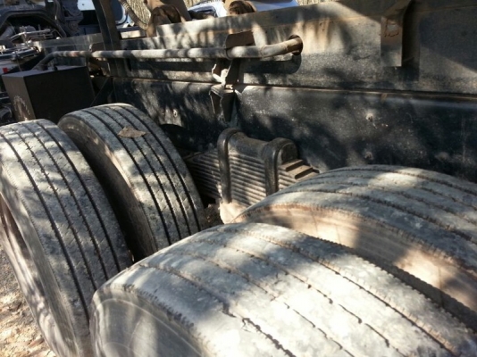 รถอีซูซุ 12 ล้อดั้ม FXZ 270 แรงม้า. ปี 51  ( ขายแม่ , ลุก )  สนใจติดต่อ 081 - 6079515