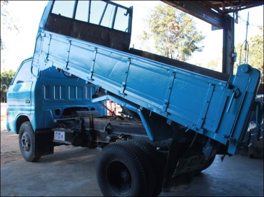 ขาย รถ 6 ล้อ ดั้มกระเทย ISUZU TL 85 แรงม้า ปี25